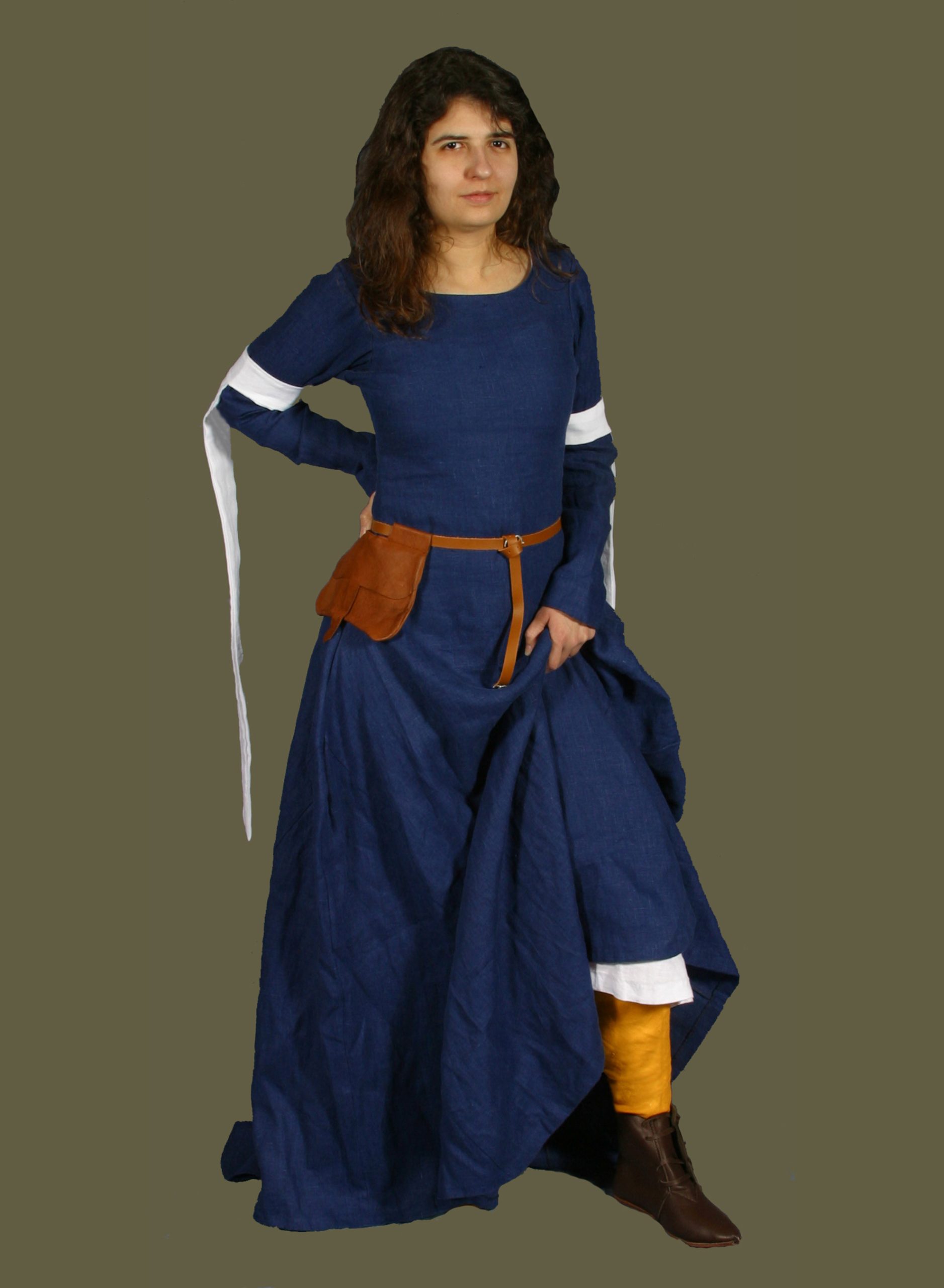 fullwardorbe_ladies_BlueLinen_alt